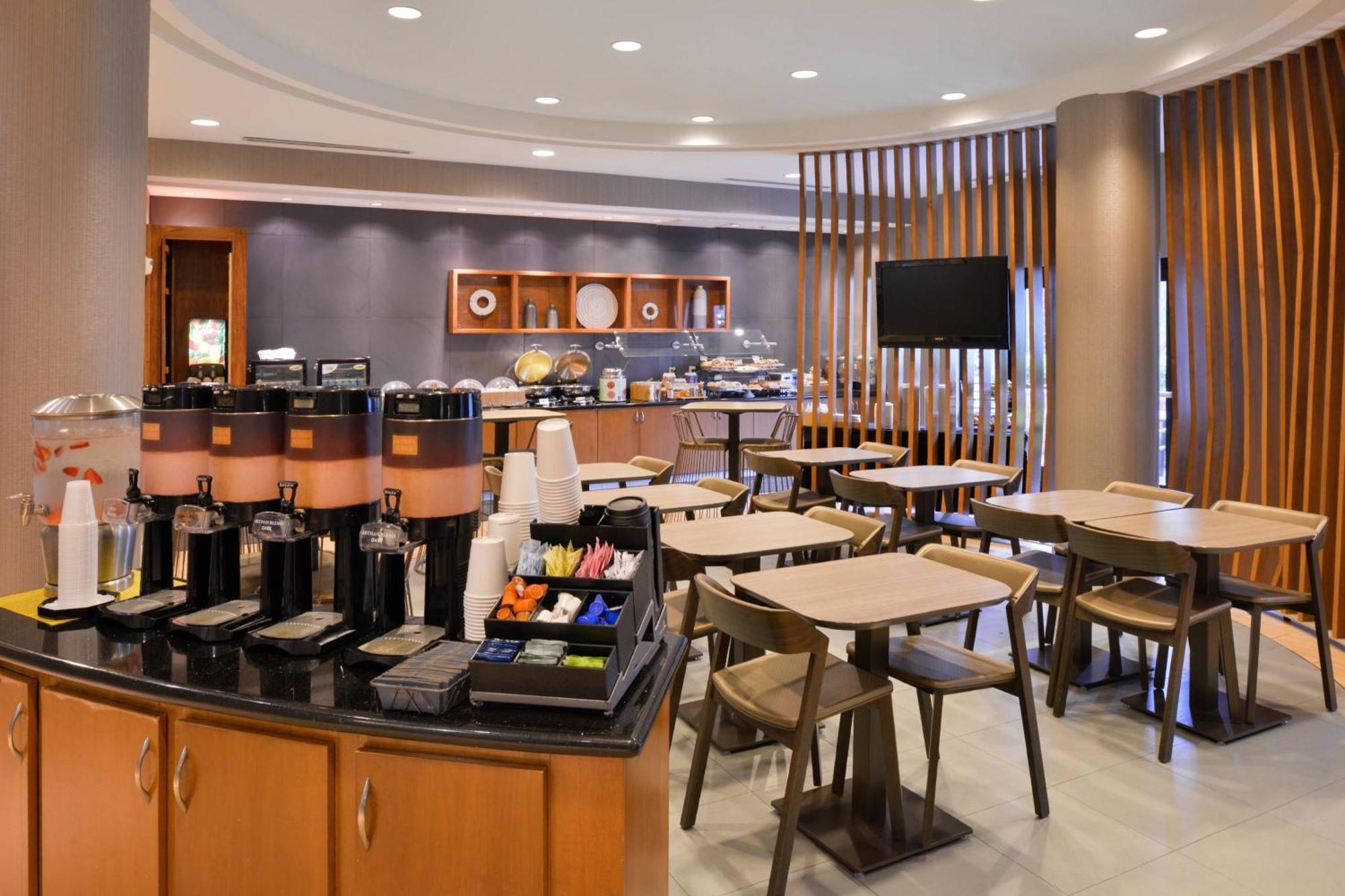 Springhill Suites By Marriott Corona Riverside Bagian luar foto