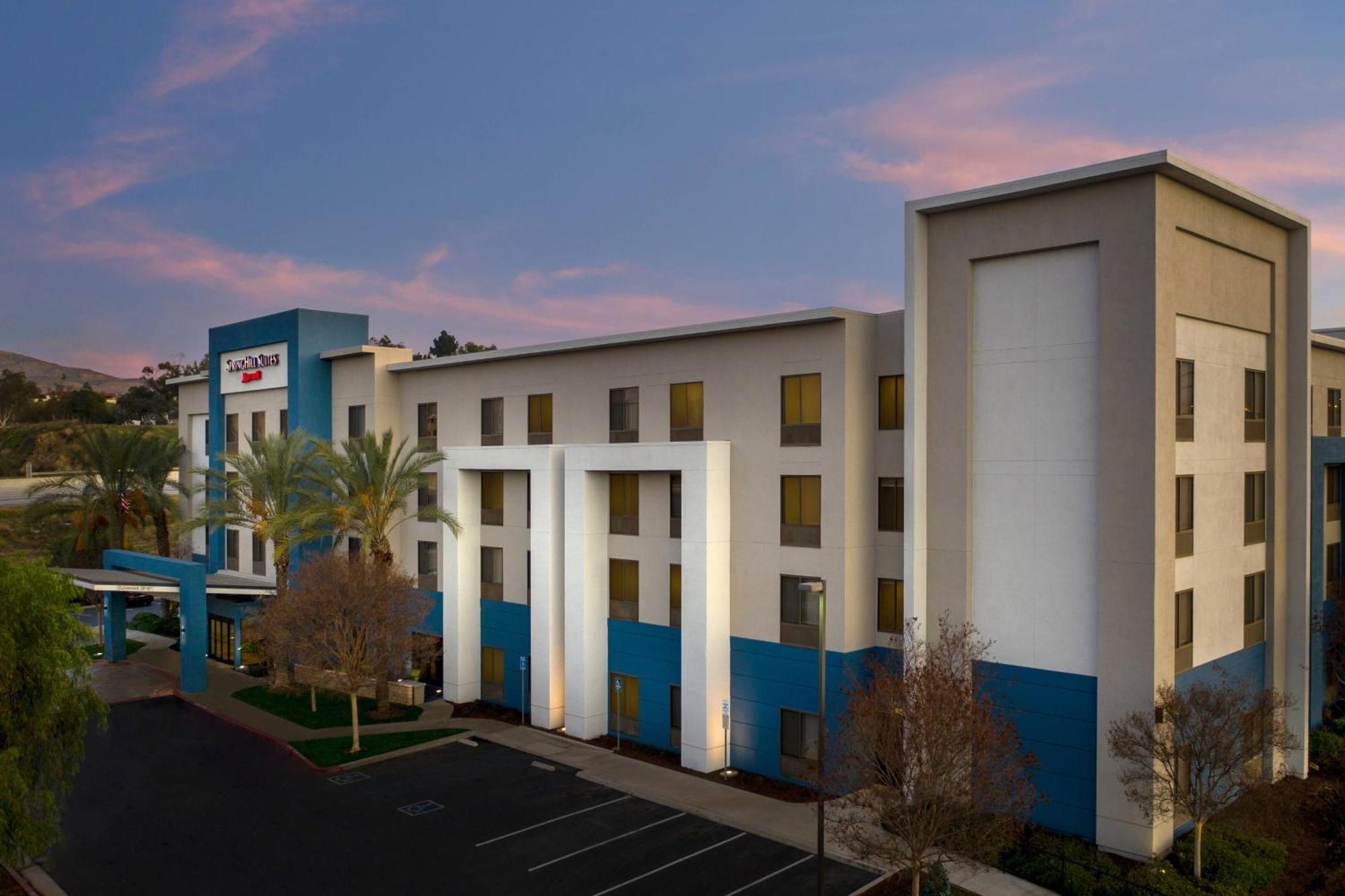 Springhill Suites By Marriott Corona Riverside Bagian luar foto