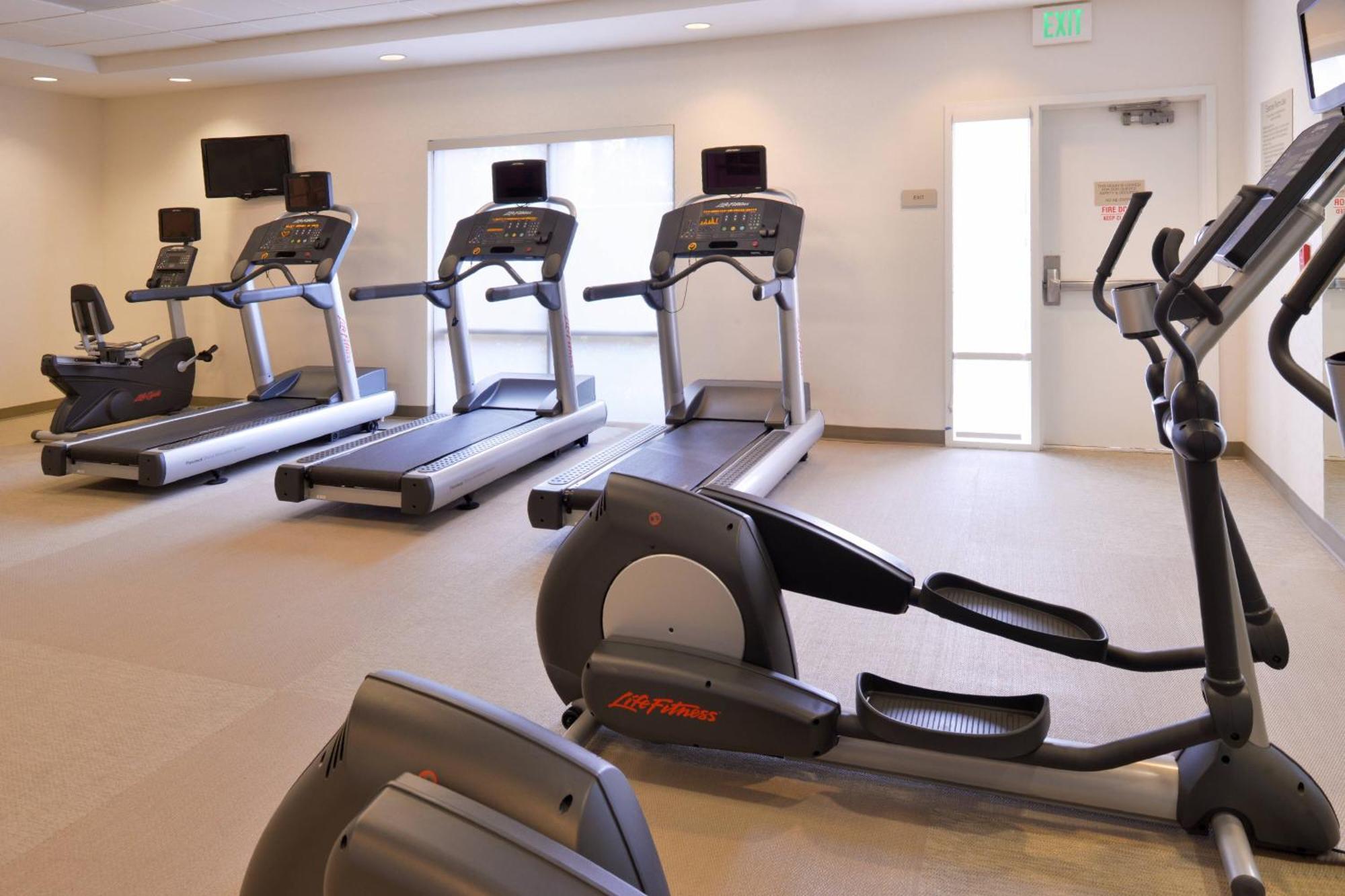 Springhill Suites By Marriott Corona Riverside Bagian luar foto