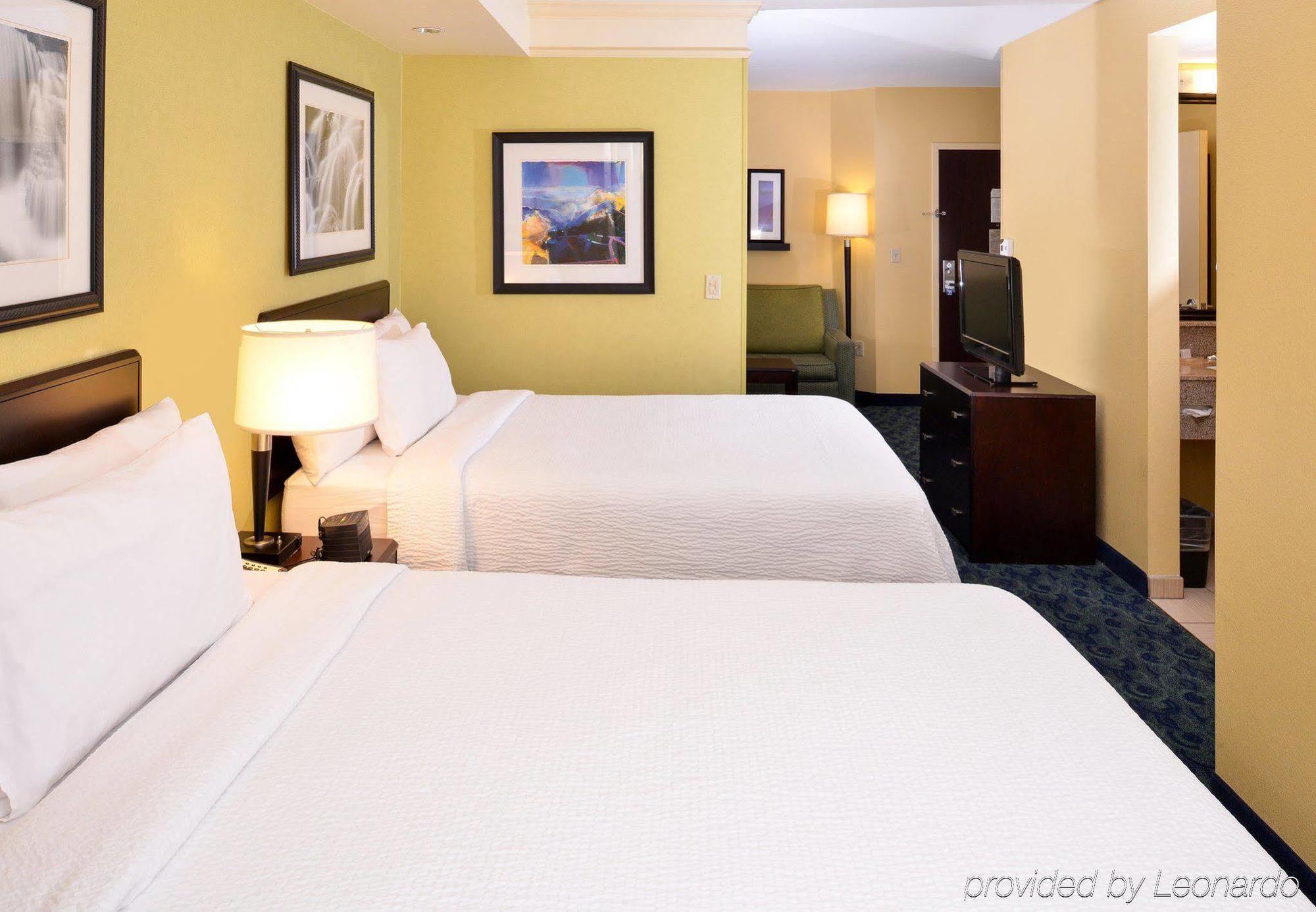 Springhill Suites By Marriott Corona Riverside Bagian luar foto