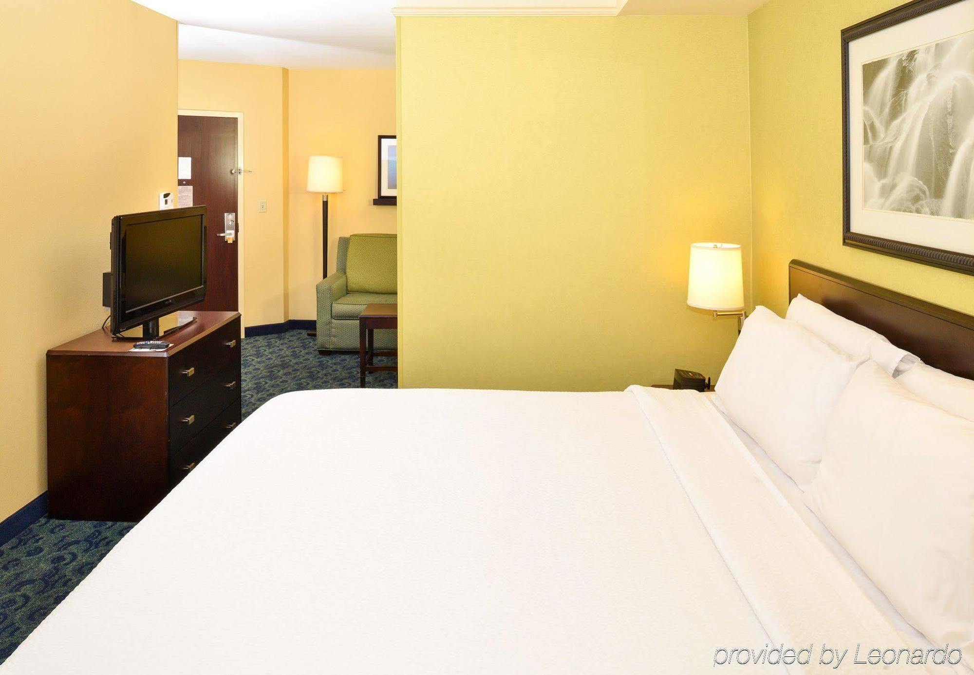 Springhill Suites By Marriott Corona Riverside Bagian luar foto