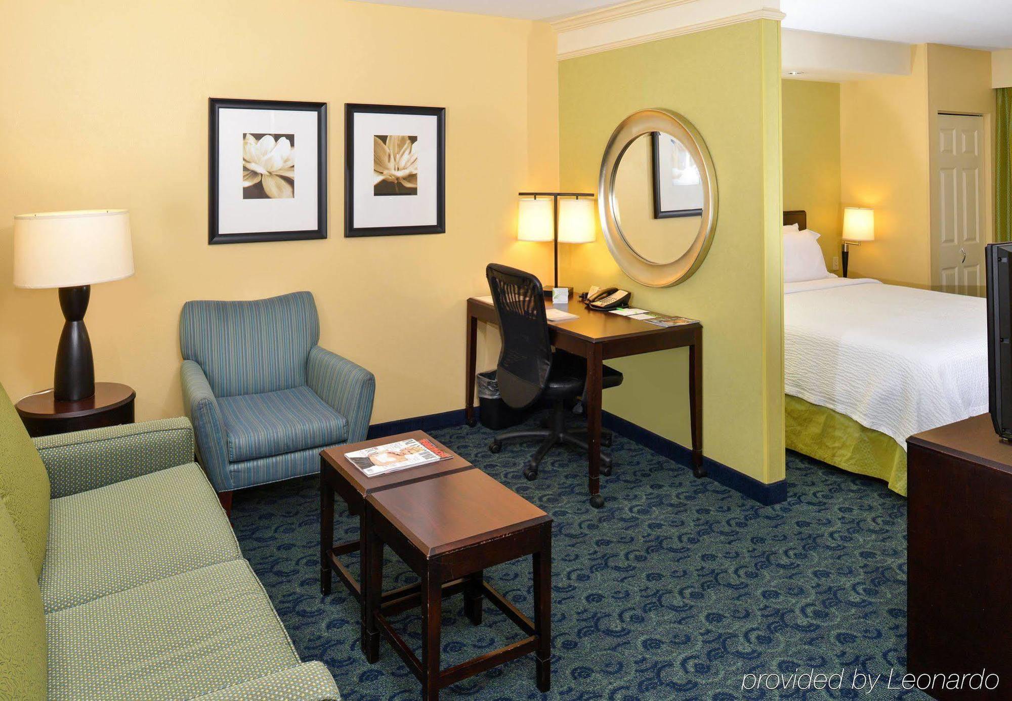 Springhill Suites By Marriott Corona Riverside Bagian luar foto